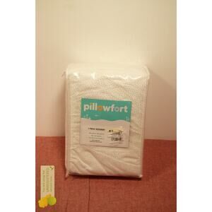 Pillowfort Queen Glitter Dot Tulle Kids' Bedskirt White